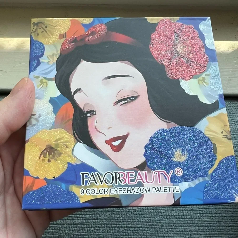 Favor Beauty Eye Palette Snow White